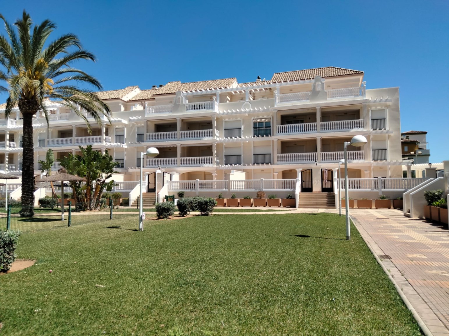 Apartamento de 3 dormitorios en una de las urbanizaciones más populares en venta.