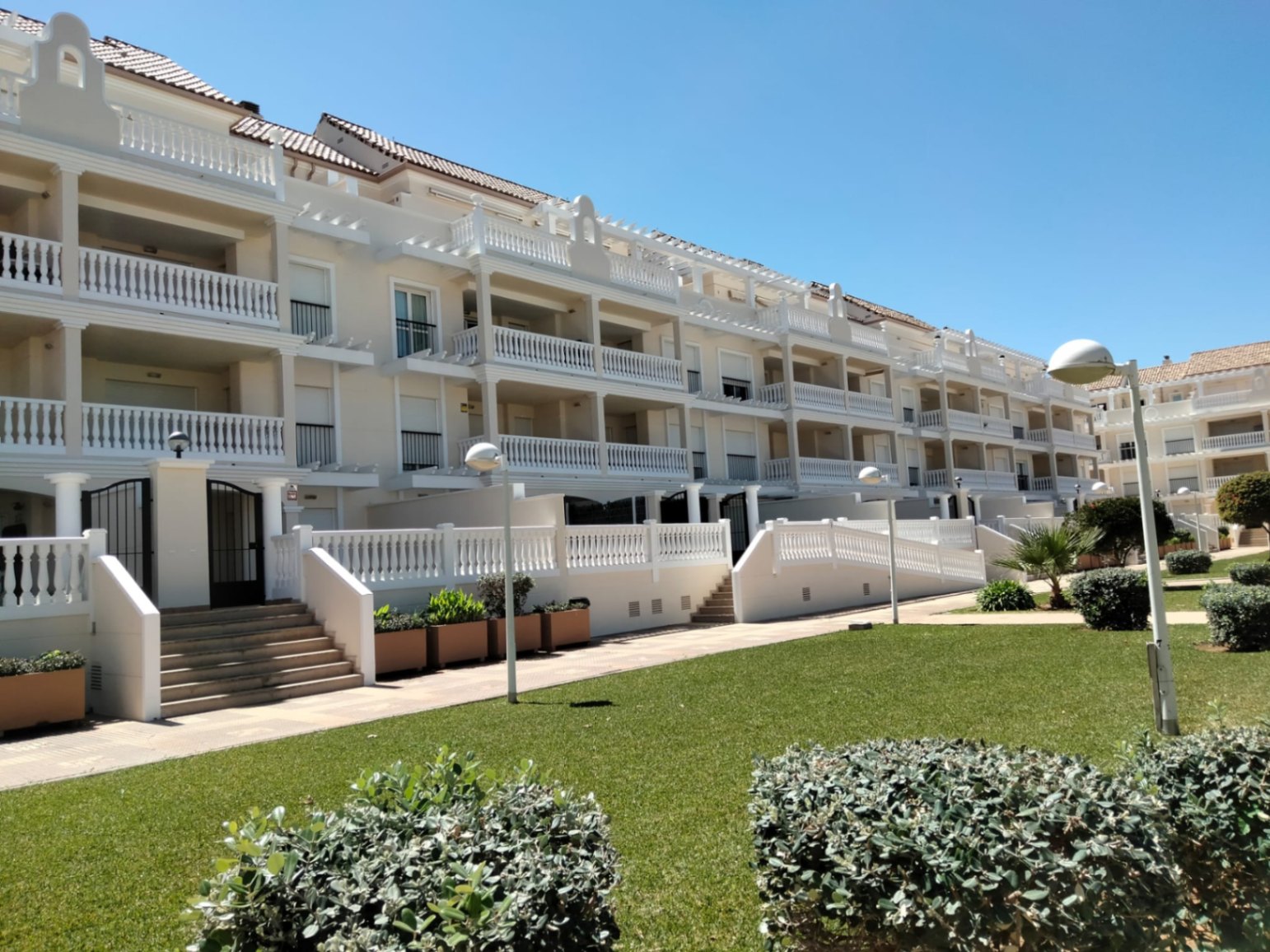 Apartamento de 3 dormitorios en una de las urbanizaciones más populares en venta.