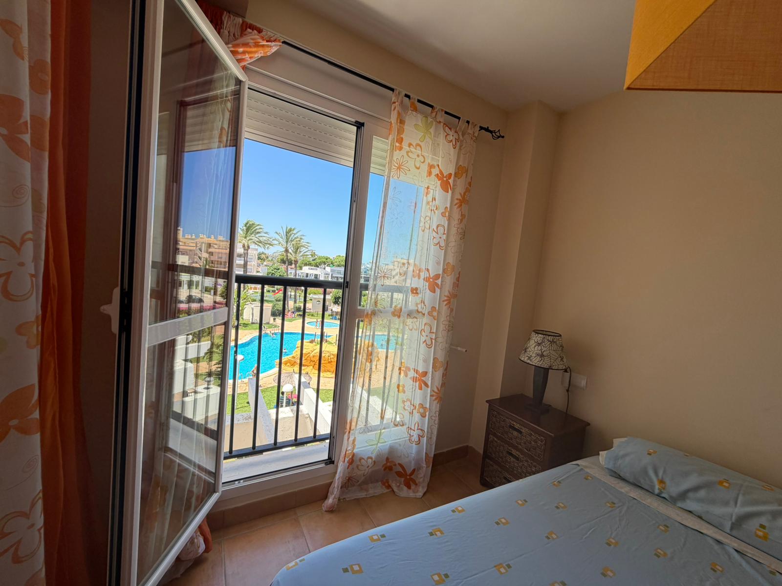 Apartamento de 3 dormitorios en una de las urbanizaciones más populares en venta.