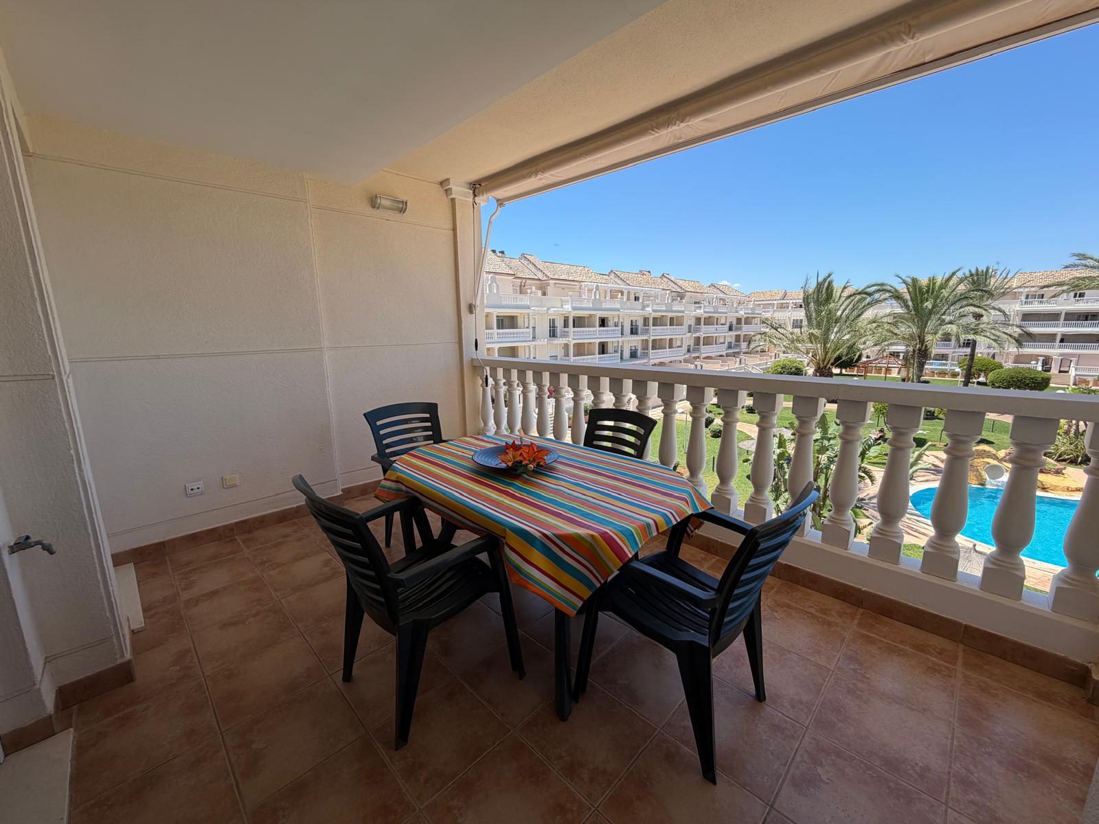 Apartamento de 3 dormitorios en una de las urbanizaciones más populares en venta.