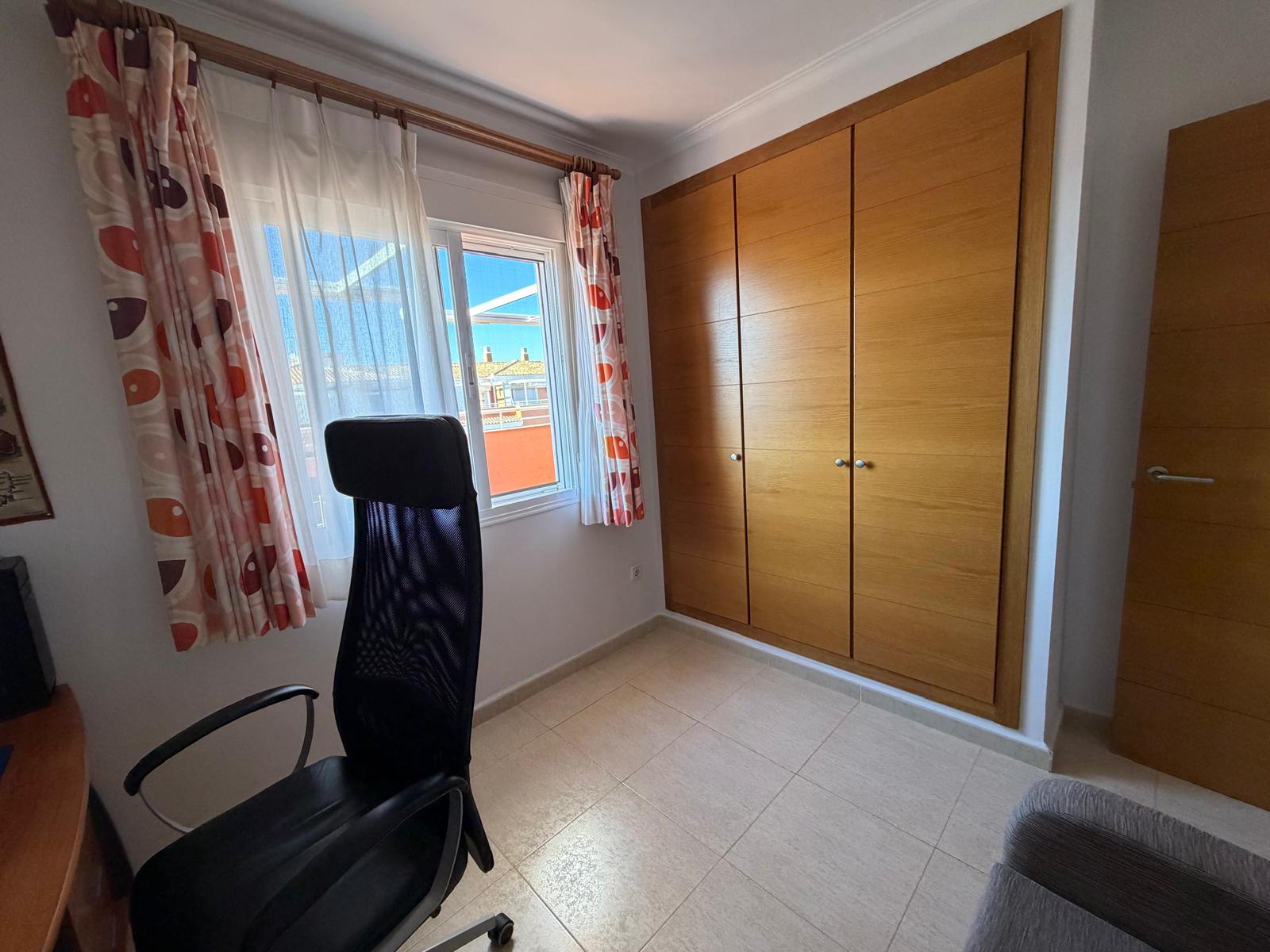 DE463 - penthouse with 3 bedrooms, beautiful views, and next to the center