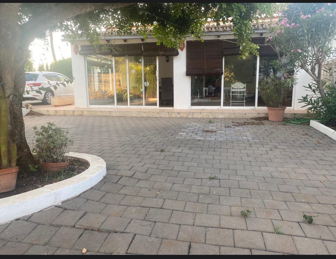 Casa de campo en La Xara, 2 dormitorios y 1 baño en alquiler