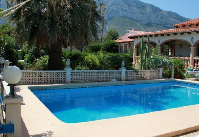 027 VILLA GALERA