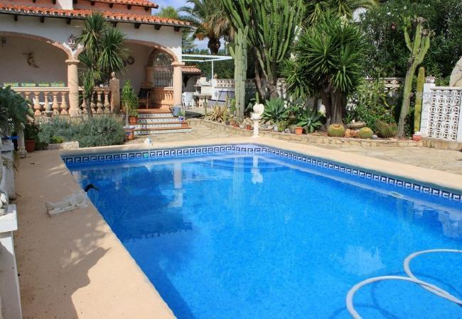 027 VILLA GALERA