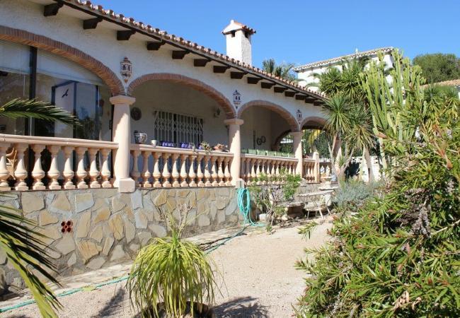 027 VILLA GALERA